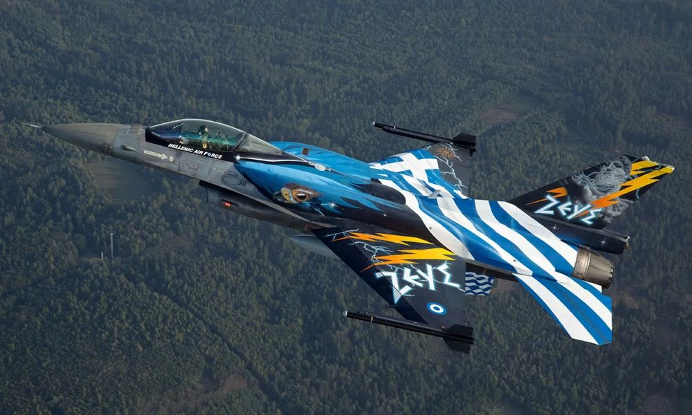 28η Οκτωβρίου: Πτήσεις μαχητικών και ελικοπτέρων σε όλη την Ελλάδα αντί για παρελάσεις